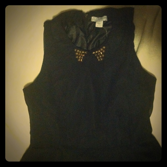 L.B.D. With studded collar