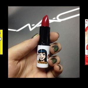 Ronnie red Mac lipstick