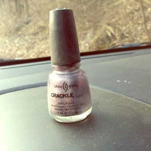 Crackle glaze nail polish Latticed Lilac