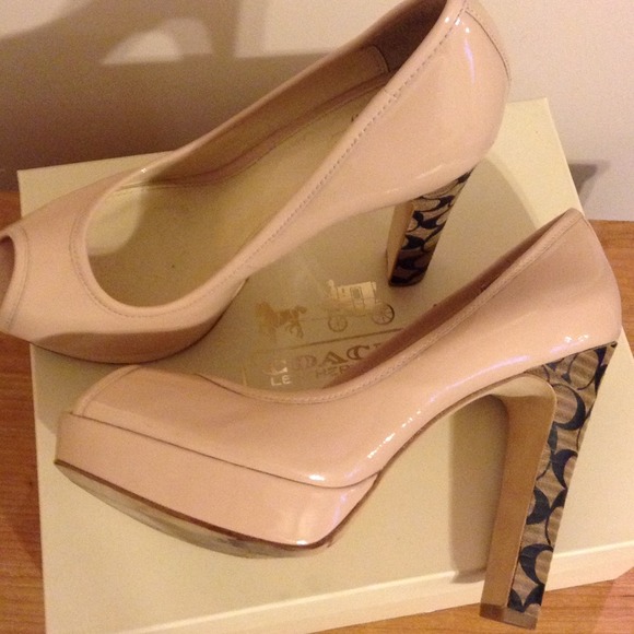 ❗❗reduced❗❗Coach Brana patent leather heel - Picture 3 of 4