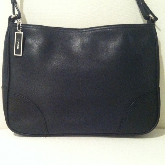 Authentic Coach~Classic Black Leather Coach Purse!