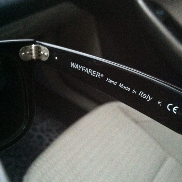 SOLD ❤❤🎉Ray-bans!!! In amazing condition! - Picture 3 of 4