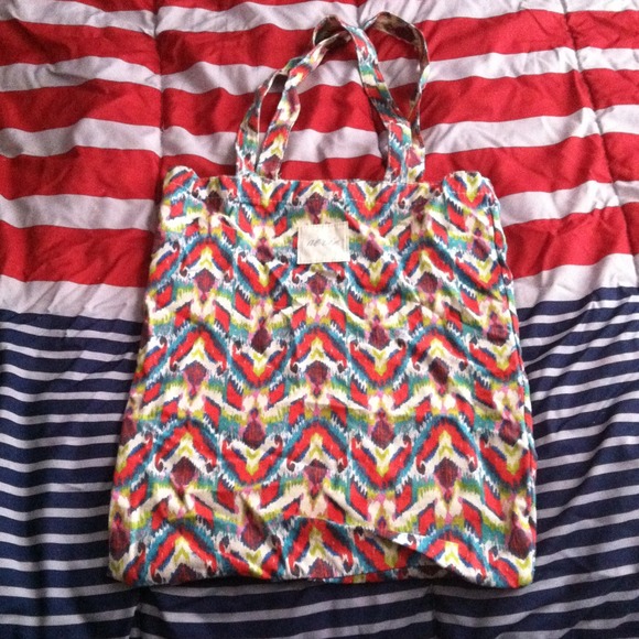 Aerie tote bag