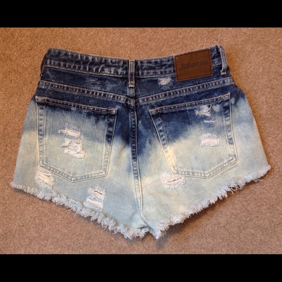 Bleached studded denim shorts - Picture 2 of 2