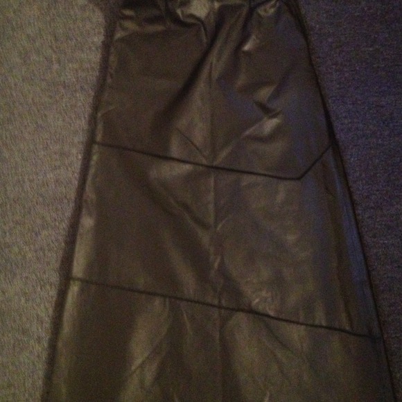 Leather skirt