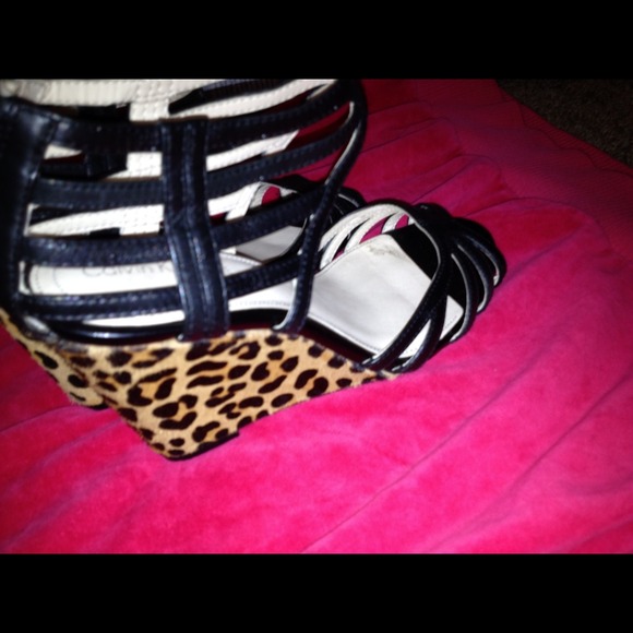 ❌SOLD❌Calvin Klein leather & leopard wedges size 6