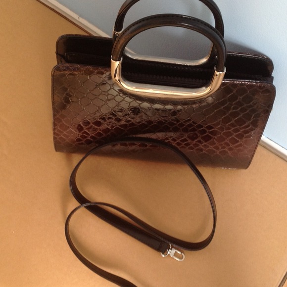 Purse nwot.click offer button to make a offer🎈🎈 - Picture 2 of 4