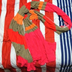 NWOT pink, coral and gray scarf