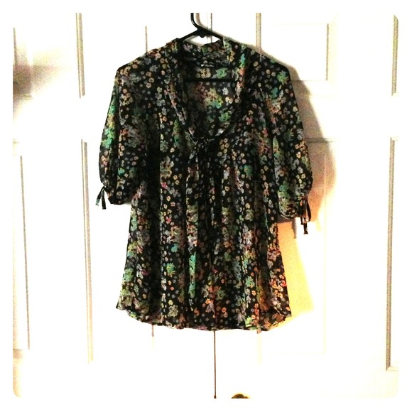 ❤TRADED!!!❤Floral Chiffon Blouse