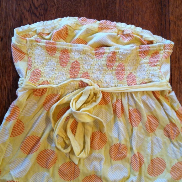 Patterned Yellow Tube-Top - Picture 3 of 3