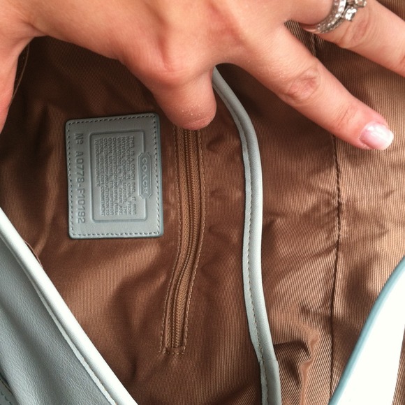 Baby blue leather coach purse! - Picture 2 of 3