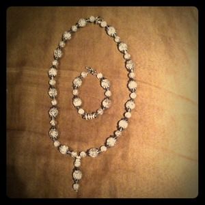 Glass bead neckles and bracelet