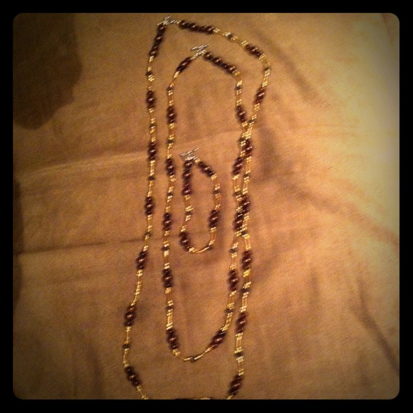 Set - Picture 1 of 2