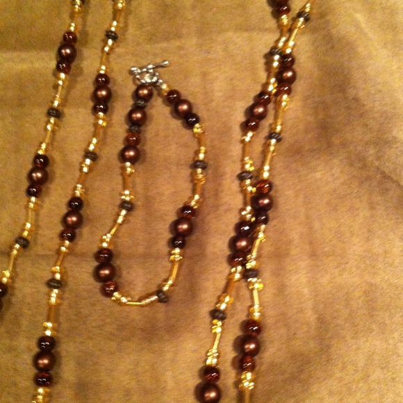 Set - Picture 2 of 2