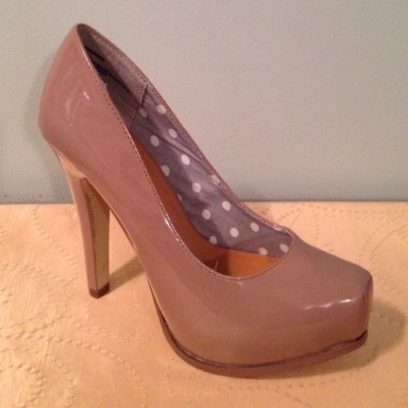 💢BUNDLED💢  Nude Madden Girl Platform Pumps - Picture 3 of 4
