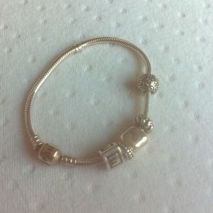 ✨RESERVED✨Pandora Bracelet with charms