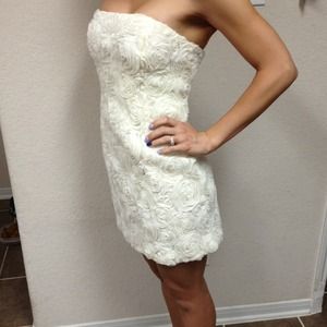 Hold for @sspano47 Super cute off-white dress