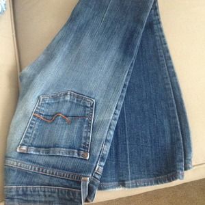 *REDUCED!!* 7 for all Mankind bloot cut jeans