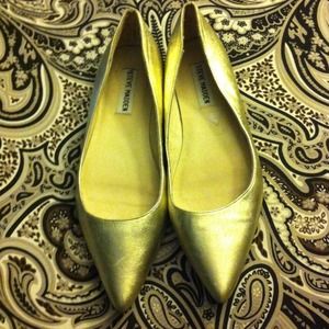 Steve Madden flats in gold