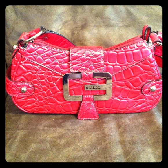 **SOLD** Guess small purse