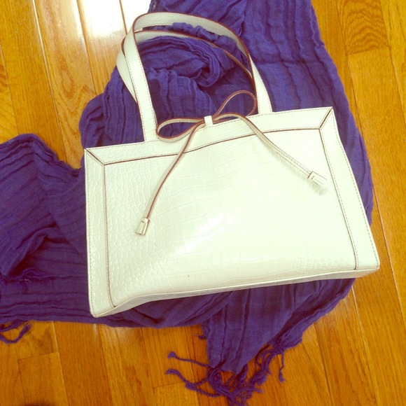 Liz Claiborne white bag
