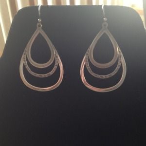 Silpada tri-textured .925 Sterling Silver earrings