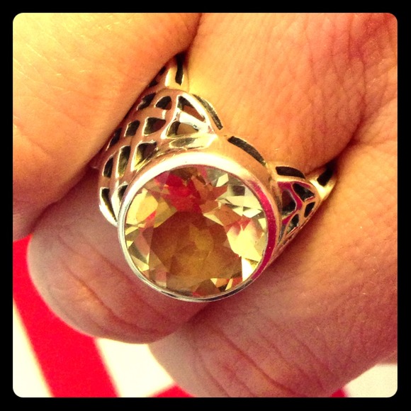Silpada Citrine ring.. Like new condition!
