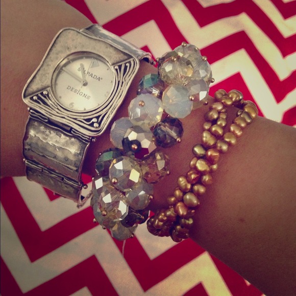 Crystal beaded bracelet. NWT