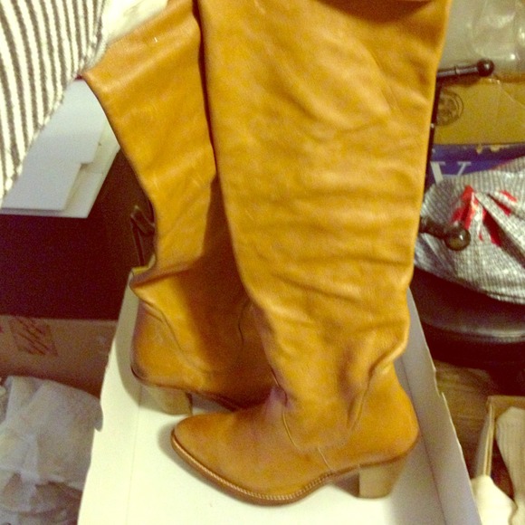 Boots - Picture 1 of 3