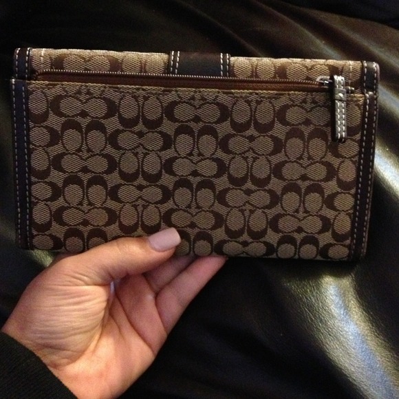 Authentic Coach Wallet - Picture 3 of 3