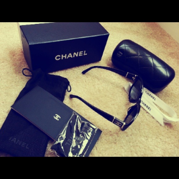 Chanel sunglasses -100%auth.YES TRADE!! - Picture 2 of 4