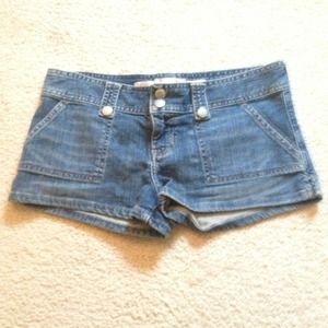 ***REDUCED*** NWOT A&F shorts