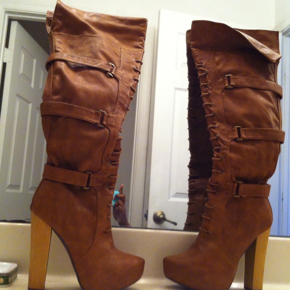 Boots - Picture 1 of 2