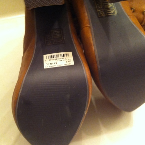 Boots - Picture 2 of 2