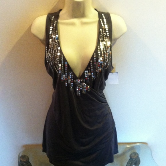 ❌Sold❌Gorgeous Sequin Flounce Top!