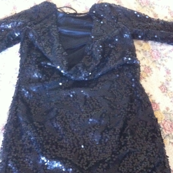 Dress - Picture 4 of 4