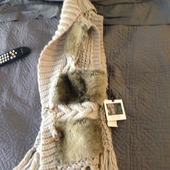 Vest - Picture 2 of 3