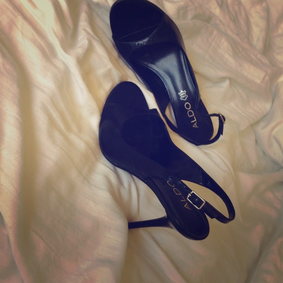 Aldo black leather heels