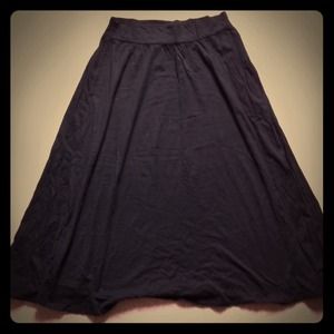 Super cute and comfy maxi skirt!