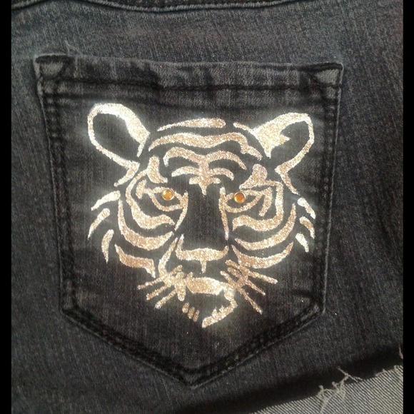 Custom shorts! See pictures for more designs :) - Picture 2 of 4