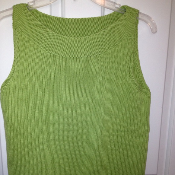 Cute Sleeveless Green Knit Top - Worn once - Sz S