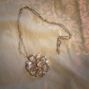 Flower necklace