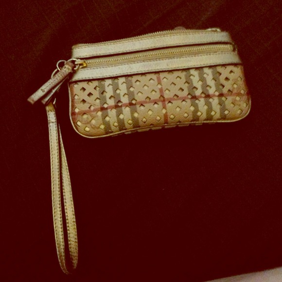 Burberry wristlet - Picture 1 of 1