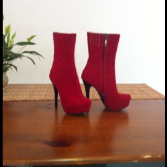 **Traded to designerfashion**