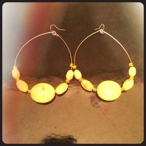 🔺SOLD🔺Yellow stone tear drop earrings