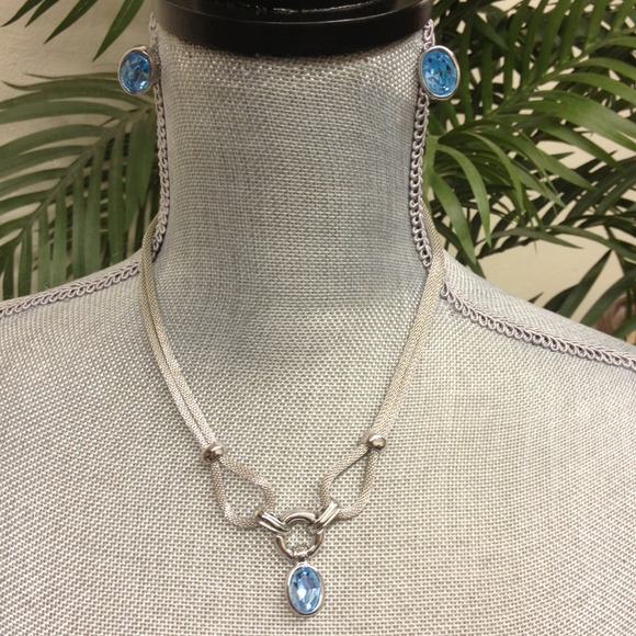 Turquoise gem white gold plated necklace &earrings