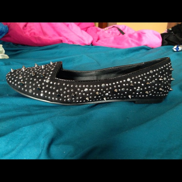 Rock & Republic spiked flats