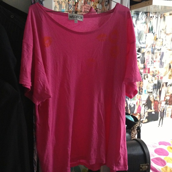 Oversized wildfox tee.