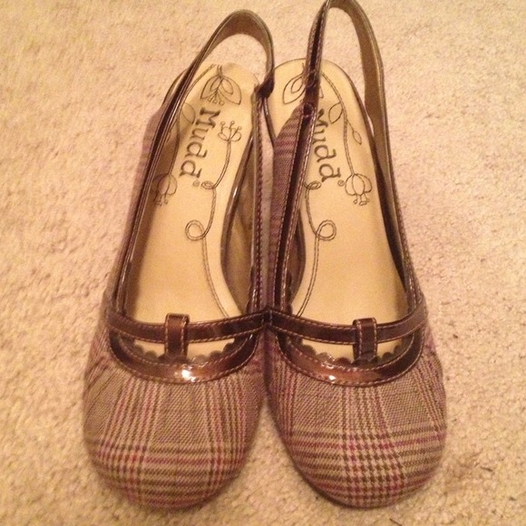Mudd sling back pumps