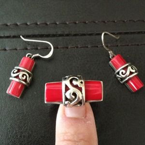 Set of matching ring and earrings